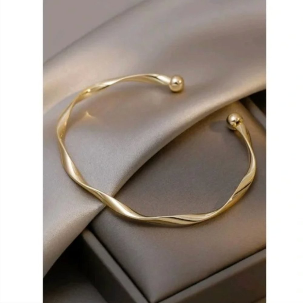 Anthropologie Minimalist Gold Bangle Cuff Bracelet
